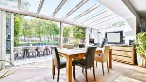 Comment une véranda bien pensée améliore votre bien-être quotidien à Vernon ?